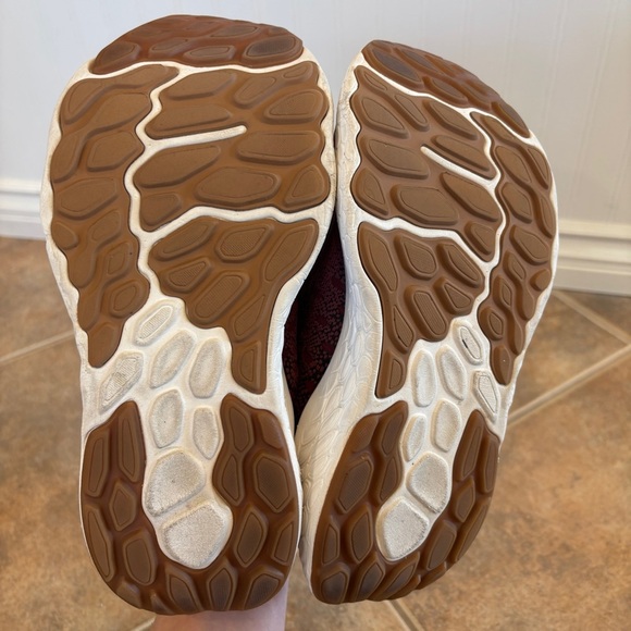 New Balance Fresh Foam 1080 SCB Running Shoes Slip On Maroon Purple 11 Wide - Picture 9 of 13